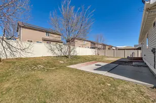 4519 E Bridleway Rd, Eagle Mountain, UT 84005 - Photo 25