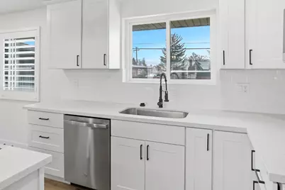 8154 S Roosevelt St, Midvale, UT 84047 - Photo 5