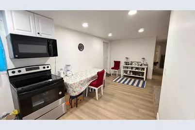 9088 S Julie Ann Way, West Jordan, UT 84088 - Photo 19