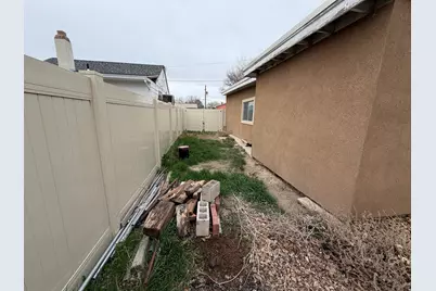 211 S 700 E, Price, UT 84501 - Photo 33