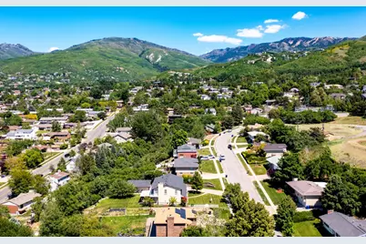 831 E San Simeon Way, Bountiful, UT 84010 - Photo 7