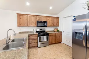 390 N 700 W, Vernal, UT 84078 - Photo 9