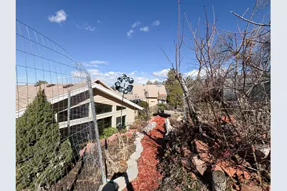 610 Meadowlark Ln, Bountiful, UT 84010 - Photo 43