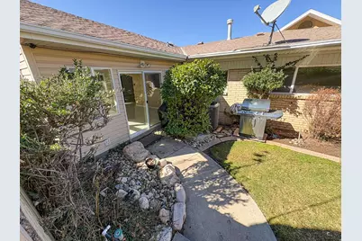 610 Meadowlark Ln, Bountiful, UT 84010 - Photo 39