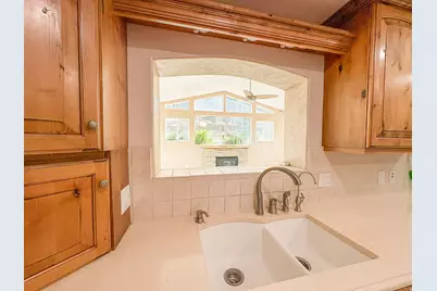 610 Meadow Lark Ln, Bountiful, UT 84010 - Photo 17