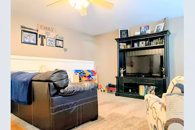 4082 W 4875 S, Roy, UT 84067 - Photo 7