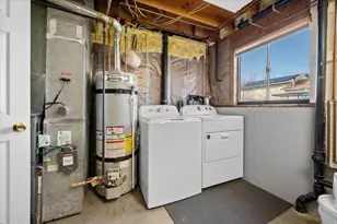 276 W Virginia Ave, Harrisville, UT 84404 - Photo 25