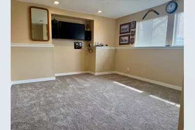 276 W Virginia Ave, Harrisville, UT 84404 - Photo 21