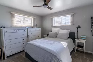 2226 E Castle Hill Ave S, Cottonwood Heights, UT 84121 - Photo 17