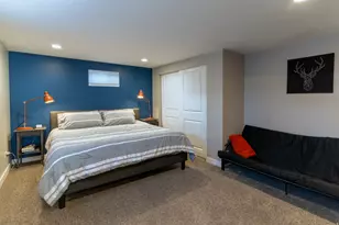 2226 E Castle Hill Ave S, Cottonwood Heights, UT 84121 - Photo 31