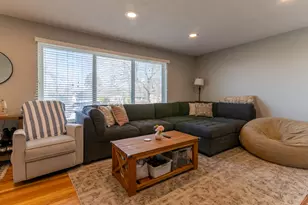 2226 E Castle Hill Ave S, Cottonwood Heights, UT 84121 - Photo 3