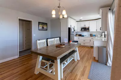 2226 E Castle Hill Ave S, Cottonwood Heights, UT 84121 - Photo 9