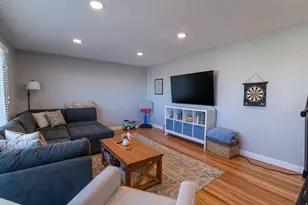 2226 E Castle Hill Ave S, Cottonwood Heights, UT 84121 - Photo 7