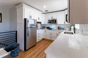 2226 E Castle Hill Ave S, Cottonwood Heights, UT 84121 - Photo 15