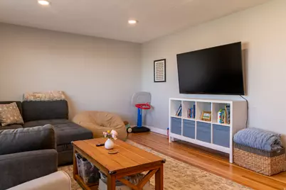 2226 E Castle Hill Ave S, Cottonwood Heights, UT 84121 - Photo 5