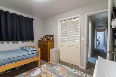 2226 E Castle Hill Ave S, Cottonwood Heights, UT 84121 - Photo 21