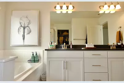 2032 S 1955 W, Woods Cross, UT 84087 - Photo 11