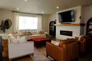 2032 S 1955 W, Woods Cross, UT 84087 - Photo 5