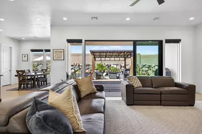 111 N Black Ave, Washington, UT 84780 - Photo 7