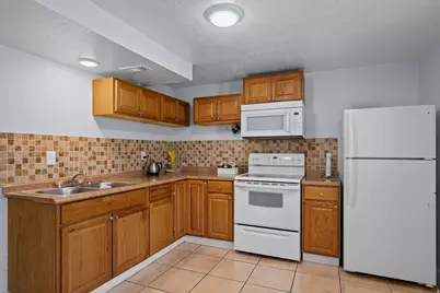 5353 W Peggy Ln, West Valley, UT 84120 - Photo 17