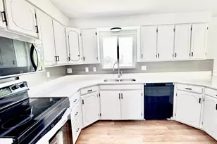 620 W 300 N, Hyrum, UT 84319 - Photo 3