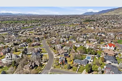 2076 Summerwood Dr, Farmington, UT 84025 - Photo 7