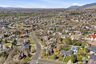 2076 Summer Wood Dr, Farmington, UT 84025 - Photo 7