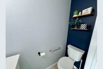 563 W Bountiful Way, Saratoga Springs, UT 84045 - Photo 7