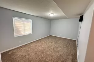 563 W Bountiful Way, Saratoga Springs, UT 84045 - Photo 33