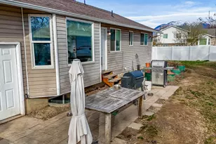 2883 W 4275 S, Roy, UT 84067 - Photo 3