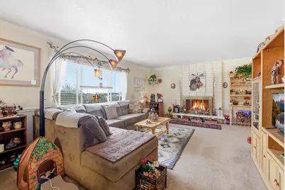 1582 N Emerald Dr, Layton, UT 84040 - Photo 7