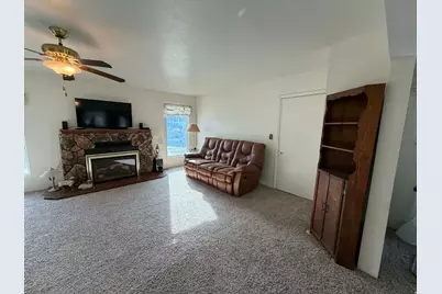 125 N 400 W, Price, UT 84501 - Photo 9