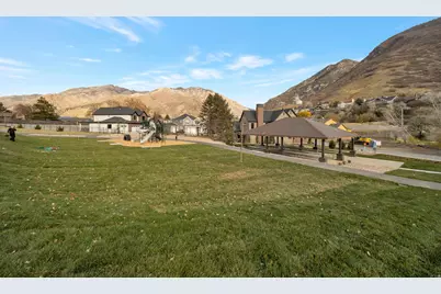 3656 E Summerhill Dr, Cottonwood Heights, UT 84121 - Photo 25