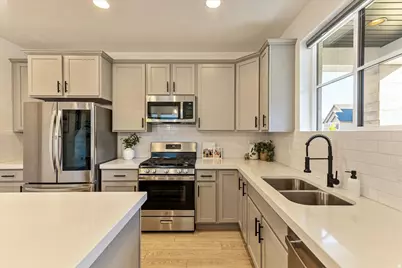 4392 W Bergen Ln, Lehi, UT 84043 - Photo 15