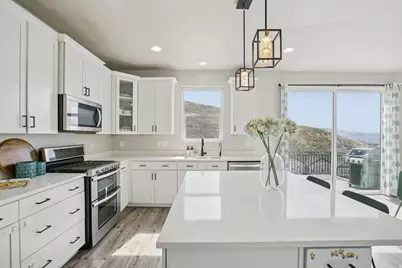 2119 W Northridge Dr, Lehi, UT 84043 - Photo 7