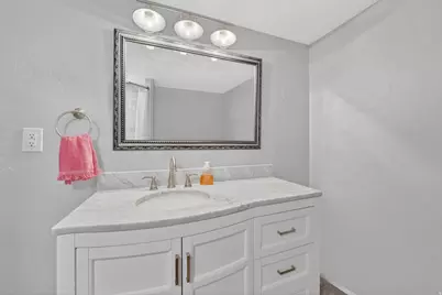 4035 E Oakland Hills Dr, Eagle Mountain, UT 84005 - Photo 27