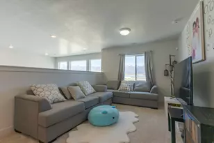 2079 S 1825 W, Woods Cross, UT 84087 - Photo 17