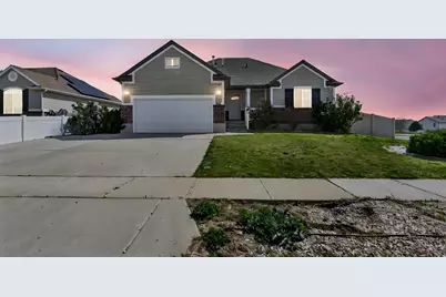 906 E Sam Cir, Clearfield, UT 84015 - Photo 1