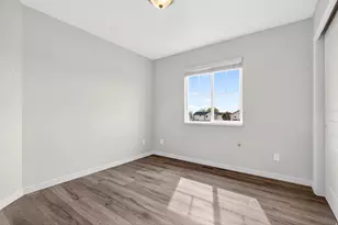 906 E Sam Circle, Clearfield, UT 84015 - Photo 17