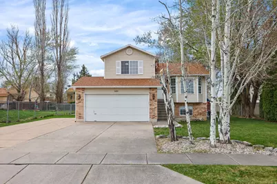 2493 W 1850 N, Clinton, UT 84015 - Photo 37