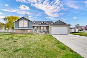 1718 N 2850 W, Plain City, UT 84404 - Photo 1