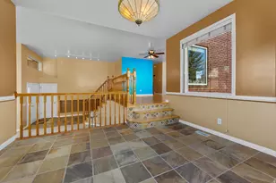 1447 E Edgecliff Dr, Sandy, UT 84092 - Photo 9