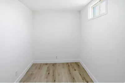 372 N Overland E, Tooele, UT 84074 - Photo 15