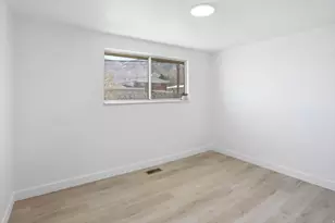 372 N Overland E, Tooele, UT 84074 - Photo 11