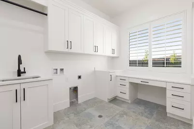 619 E Royal Dr, Washington, UT 84780 - Photo 23