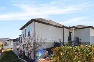 878 N High Pass Dr W, Saratoga Springs, UT 84045 - Photo 51