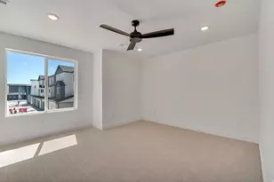 667 E Ryegrass Dr, Eagle Mountain, UT 84005 - Photo 9