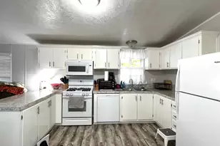 1213 W 400 N, Clearfield, UT 84015 - Photo 3