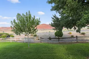 24 Cottonwood Ln, Hurricane, UT 84737 - Photo 15