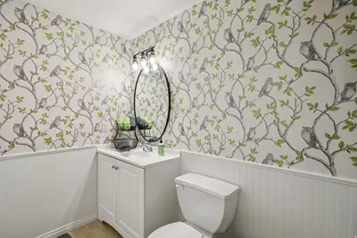 9101 S Enchanted Oak Ln, Sandy, UT 84094 - Photo 29